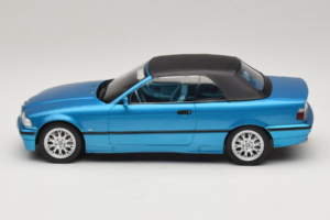 BMW 3 Series E36 Cabriolet Bleu Métallisé MCG 1:18 MCG18319 Métal — image 4 sur 7
