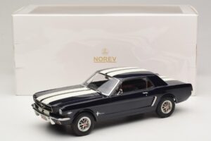 Ford Mustang Nightmist Blue Norev 1:18 182805 Métal — image 6 sur 6