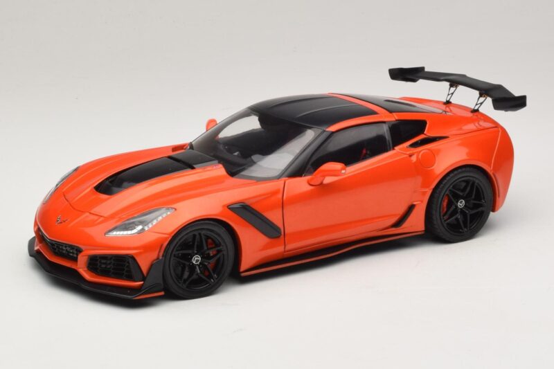 Chevrolet Corvette C7 ZR1 Rouge IXO 1:18 U18RDC001-FO Métal