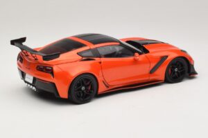 Chevrolet Corvette C7 ZR1 Rouge IXO 1:18 U18RDC001-FO Métal — image 3 sur 8