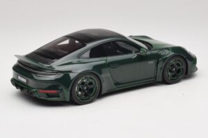 Porsche 911 992 Turbo S Brabus 900 Rocket R Mean Green GT Spirit 1:18 GT959 Résine — image 2 sur 6