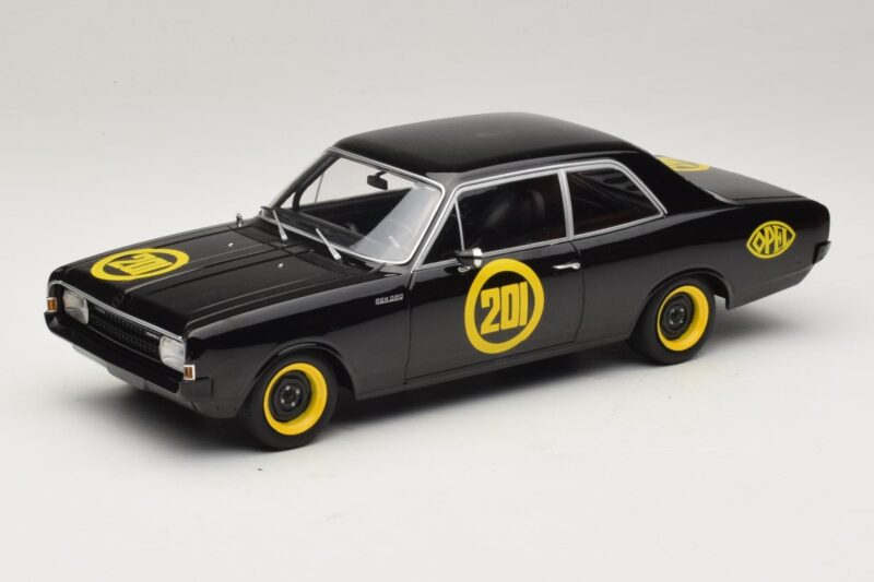Opel Rekord C #201 Black Widow MCG 1:18 MCG18560 Métal