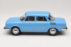 Skoda 100 LS Bleu Clair MCG 1:18 MCG18782 Métal — image 3 sur 6