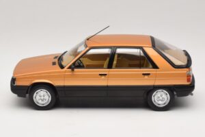 Renault 11 GTL Or MCG 1:18 MCG18590 Métal — image 3 sur 6