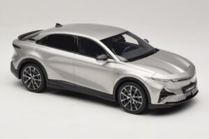 Alpine A390 GT Argent Mercure Otto 1:18 OT1318 Résine — image 4 sur 6