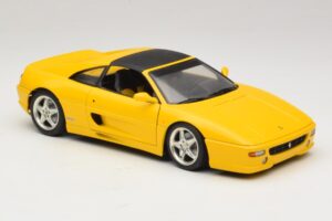 Ferrari F355 Spider Jaune avec Toit Noir UT Models 1:18 180074030-P4 Métal — image 6 sur 8