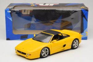 Ferrari F355 Spider Jaune avec Toit Noir UT Models 1:18 180074030-P4 Métal — image 8 sur 8