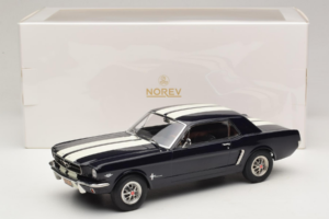 Ford Mustang Nightmist Blue Norev 1:18 182805 Métal — image 6 sur 6
