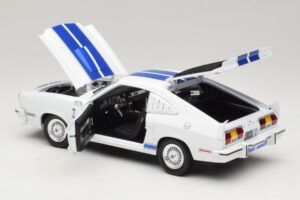 Ford Mustang II Cobra II Charlie's Angels Movie Greenlight 1:18 12880 Métal — image 5 sur 8