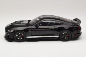 Ford Mustang Shelby GT500 S550 Noir IXO 1:18 U18RDC002-FO Métal — image 4 sur 8