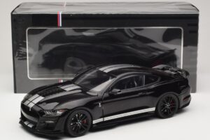 Ford Mustang Shelby GT500 S550 Noir IXO 1:18 U18RDC002-FO Métal — image 8 sur 8