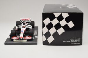 Haas VF-22 K. Magnussen Pole Position Brazilian GP 2022 Minichamps 1:18 117222120 Résine — image 6 sur 7