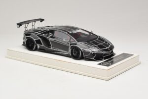 Lamborghini Aventador Liberty Walk TRON Noir Brillant JUC 1:18 J32-14 Résine — image 4 sur 7