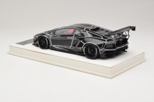 Lamborghini Aventador Liberty Walk TRON Noir Brillant JUC 1:18 J32-14 Résine — image 5 sur 7