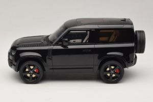 Land Rover Defender 90 L663 P400 X-Dynamic HSE Santorini Black GT Spirit 1:18 GT992 Résine — image 3 sur 6