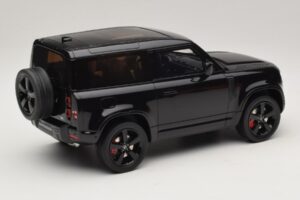 Land Rover Defender 90 L663 P400 X-Dynamic HSE Santorini Black GT Spirit 1:18 GT992 Résine — image 2 sur 6
