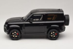 Land Rover Defender 90 L663 P400 X-Dynamic HSE Santorini Black GT Spirit 1:18 GT992 Résine — image 3 sur 6