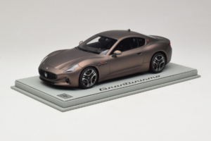 Maserati GranTurismo Trofeo Rame Folgore BBR 1:18 P18240AMAS Résine — image 2 sur 7