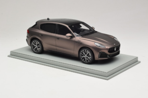 Maserati Grecale Bronze BBR 1:18 P18220FMAS Résine — image 4 sur 7