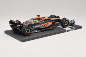 McLaren MCL36 #3 D. Ricciardo Abu Dhabi GP 2022 Minichamps 1:18 537224003 Résine — image 2 sur 7