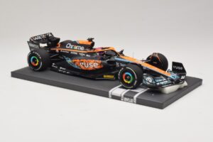 McLaren MCL36 #3 D. Ricciardo Abu Dhabi GP 2022 Minichamps 1:18 537224003 Résine — image 4 sur 7