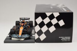 McLaren MCL36 #3 D. Ricciardo Abu Dhabi GP 2022 Minichamps 1:18 537224003 Résine — image 6 sur 7