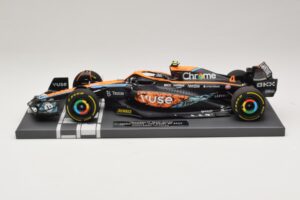 McLaren MCL36 #4 L. Norris Abu Dhabi GP 2022 Minichamps 1:18 537224004 Résine — image 3 sur 7