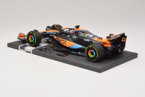 McLaren MCL60 #81 O. Piastri Hungarian GP 2023 Minichamps 1:18 537233081 Résine — image 5 sur 7