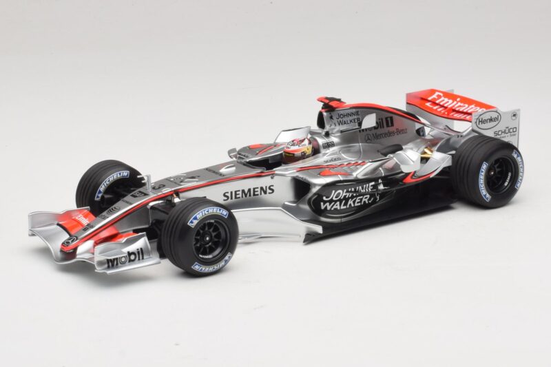 McLaren MP4/21 #3 K. Raikkonen 2006 Minichamps 1:18 530061803 Résine