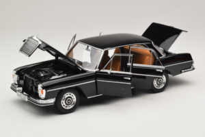 Mercedes 280 SE W108 Noir Norev 1:18 183360 Métal — image 2 sur 8