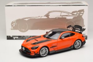 Mercedes AMG GT Black Series C190 Orange avec Jantes Argent Minichamps 1:18 110032024 Métal — image 8 sur 8