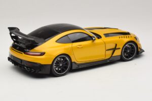 Mercedes AMG GT Black Series C190 Solarbeam Yellow Metallic Minichamps 1:18 110032021 Métal — image 3 sur 8