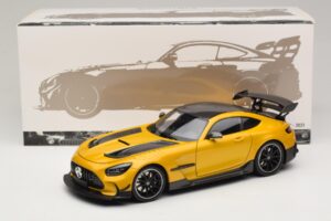 Mercedes AMG GT Black Series C190 Solarbeam Yellow Metallic Minichamps 1:18 110032021 Métal — image 8 sur 8