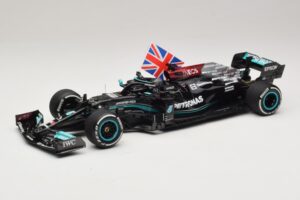 Mercedes AMG Petronas W12 E Performance L. Hamilton Winner British GP 2021 Minichamps 1:18 110211144 Résine