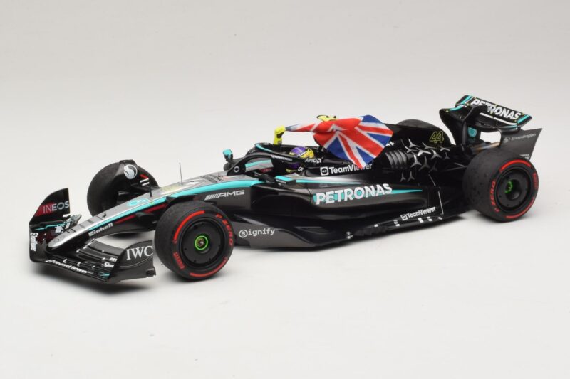 Mercedes AMG Petronas W15 E Performance L. Hamilton Winner British GP 2024 Minichamps 1:18 110241244 Résine