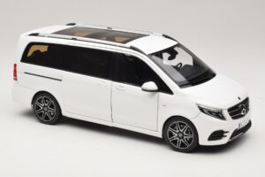 Mercedes V-Class W447 AMG Line Blanc Norev 1:18 183876 Métal — image 6 sur 8