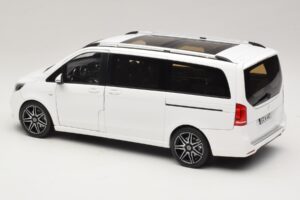 Mercedes V-Class W447 AMG Line Blanc Norev 1:18 183876 Métal — image 7 sur 8