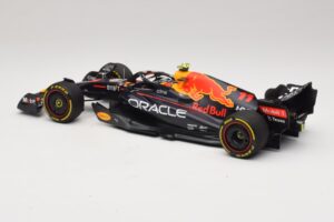 Oracle Red Bull Racing RB18 S. Perez Winner Monaco GP 2022 Minichamps 1:18 110220711 Résine — image 5 sur 7