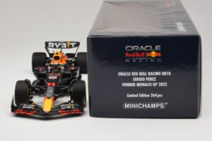Oracle Red Bull Racing RB18 S. Perez Winner Monaco GP 2022 Minichamps 1:18 110220711 Résine — image 6 sur 7