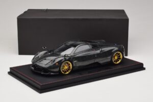 Pagani Huayra Starry Night Sky AB 1:18 REMC039 Résine — image 7 sur 7