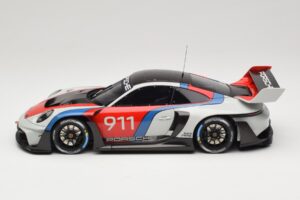 Porsche 911 992 GT3 R Rennsport GT Spirit 1:18 GT495 Résine — image 3 sur 6