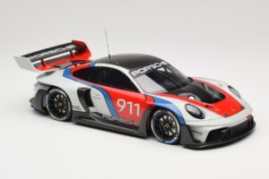 Porsche 911 992 GT3 R Rennsport GT Spirit 1:18 GT495 Résine — image 4 sur 6