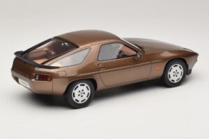 Porsche 928 S Tobacco Metallic GT Spirit 1:18 GT1005 Résine — image 2 sur 6