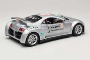 Giugiaro Prima Argent Bburago 1:18 33130 Métal — image 3 sur 8