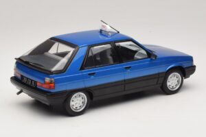 Renault 11 GTL Taxi James Bond MCG 1:18 MCG18833 Métal — image 2 sur 6