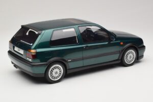 Volkswagen Golf Mk3 VR6 Carat Dragon Green Otto 1:12 G099 Résine — image 2 sur 6