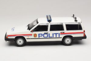 Volvo 740 GL Break Politi Norway Minichamps 1:18 155171796 Métal — image 3 sur 6