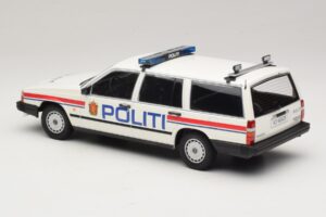 Volvo 740 GL Break Politi Norway Minichamps 1:18 155171796 Métal — image 5 sur 6