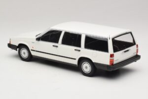 Volvo 740 GL Break Blanc Minichamps 1:18 155171772 Métal — image 5 sur 6