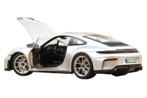 Porsche 911 992.2 GT3 Touring Package GT Silver Metallic Norev 1:18 187002 Métal — image 2 sur 5